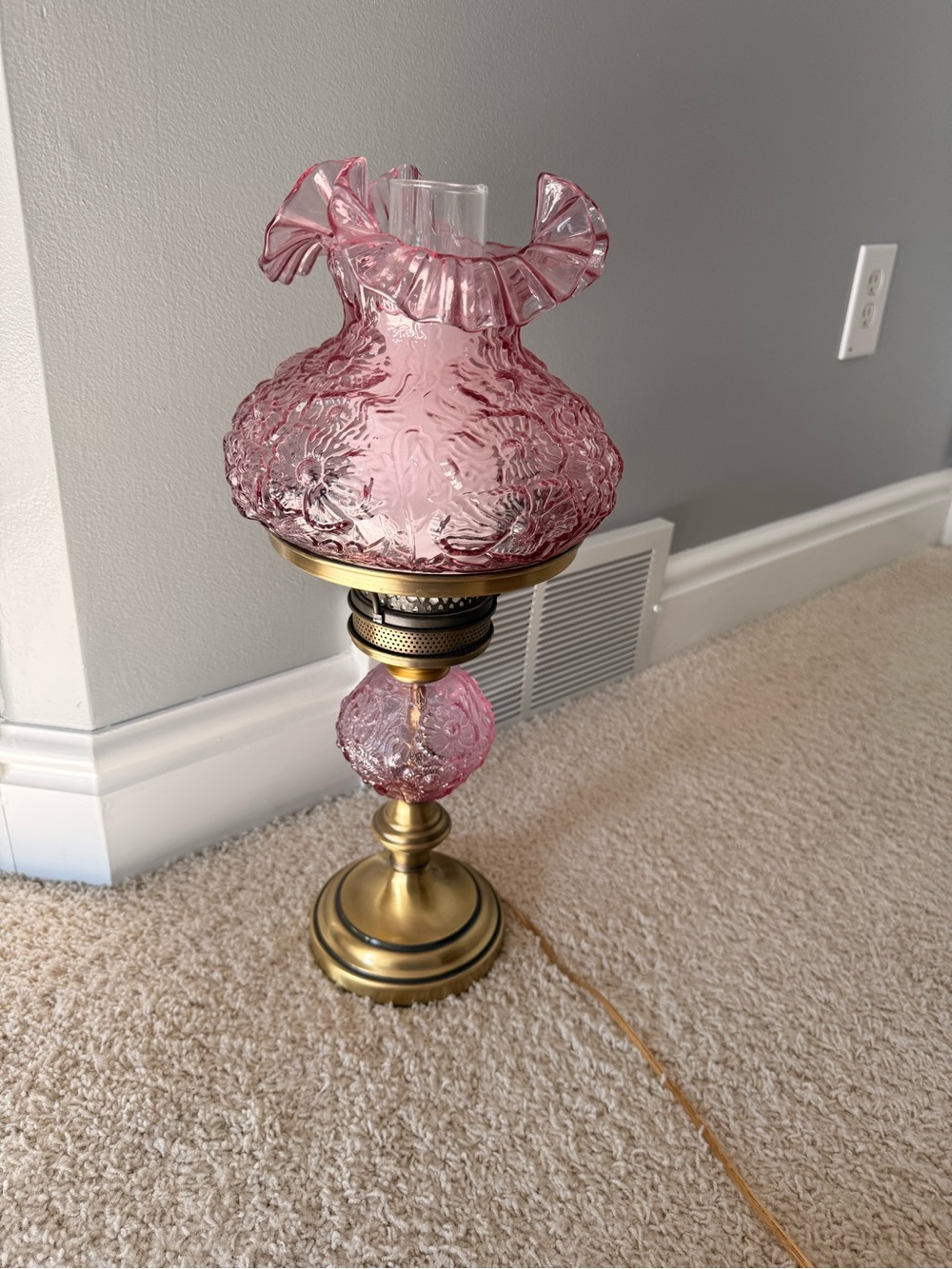 Fenton dusty rose poppies lamp